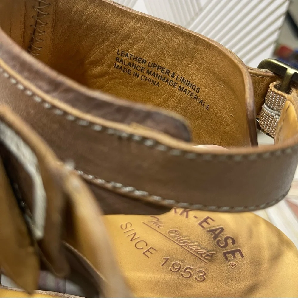 Kork Ease Nero taupe Leather Wrapped Wedge‎ 7 L1